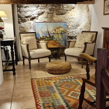 La Petite Provence Apartment *